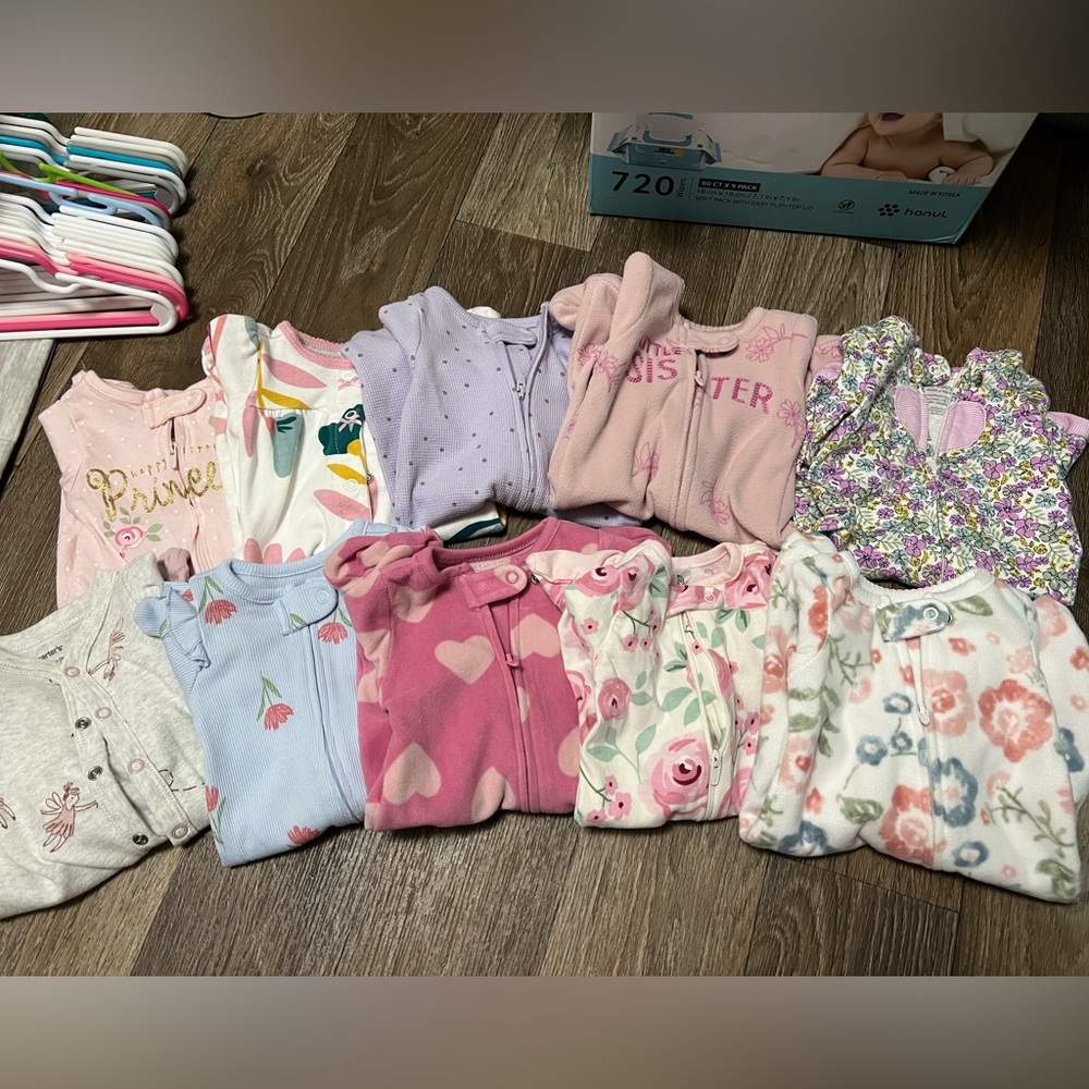 Newborn girl clothes